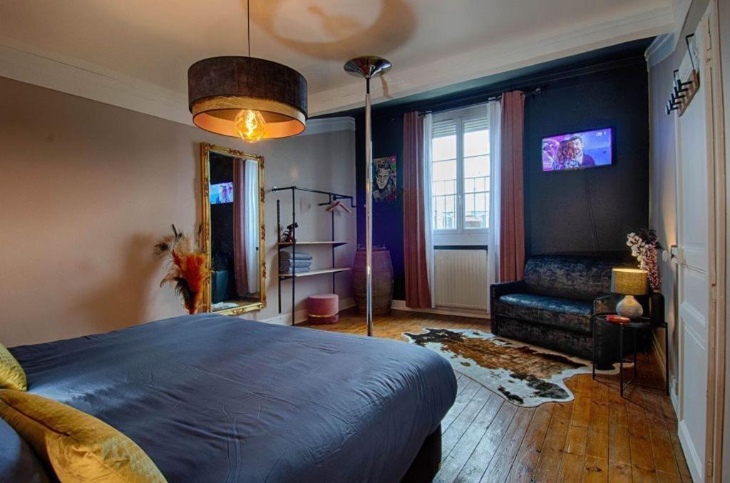 Sweet Nina Jazz Appartement Pour 5 Voyageurs, Situe A La Place De La Republique, Avec Parking Et Lit Queen Size Le Mans Dış mekan fotoğraf